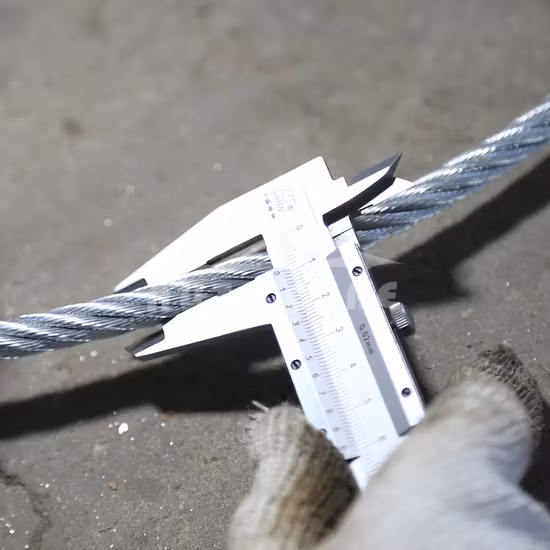 耐荷重4000kgの自動油圧カーリフト、中国工場カスタマイズされた精密カーホイスト、CE付き4.5トンフリーフロアホイスト